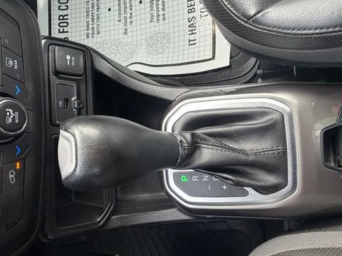 Used 2018 Jeep Renegade Limited FWD image 21