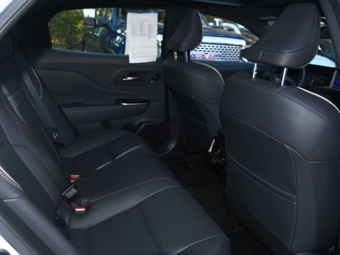 Used 2025 Toyota Crown Limited image 20