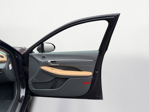 New 2026 Hyundai Sonata Limited FWD image 16