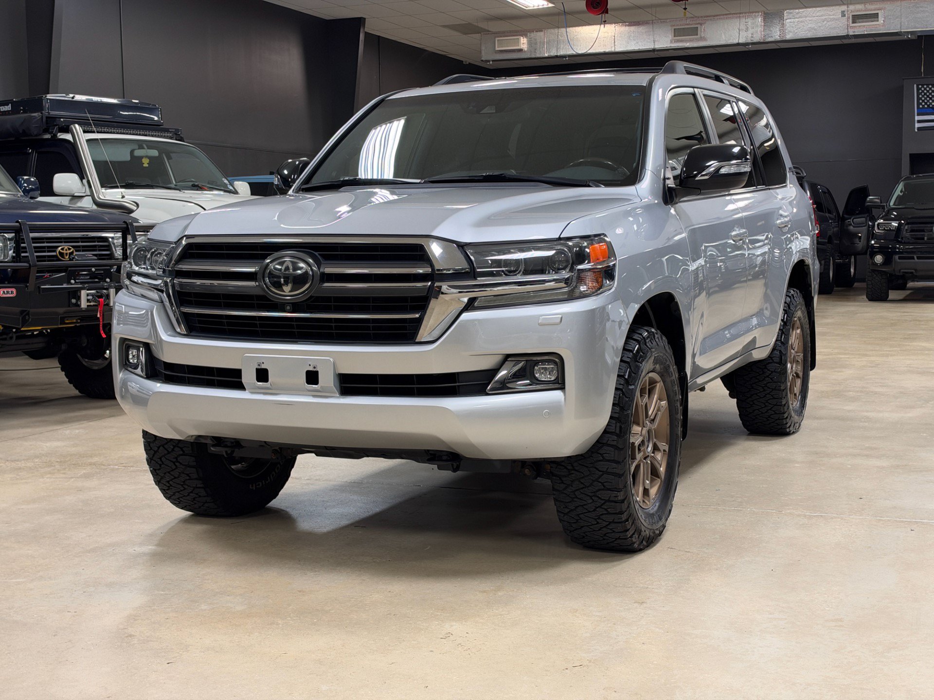 Used 2021 Toyota Land Cruiser Heritage Edition AWD/4WD image 33