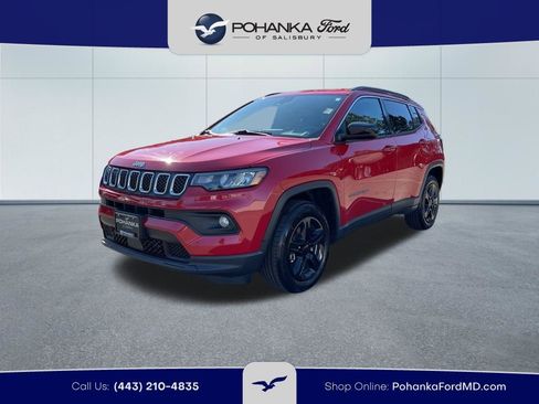 Used 2024 Jeep Compass Latitude AWD/4WD image 1