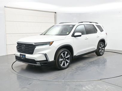Certified 2025 Honda Pilot Touring