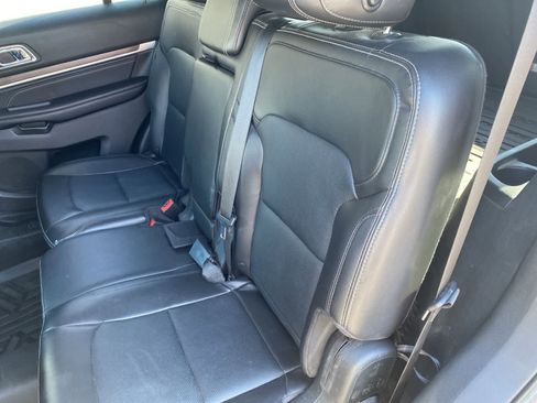 Used 2018 Ford Explorer Limited FWD image 14