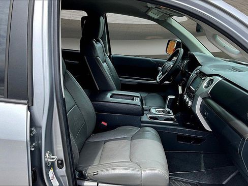 Used 2019 Toyota Tundra SR5 w/ SR5 Upgrade Package image 7