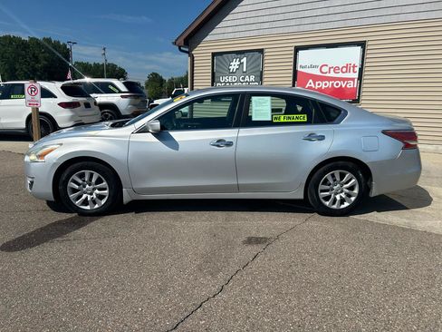 Used 2015 Nissan Altima 2.5 S w/ Power Driver Seat Package FWD image 8