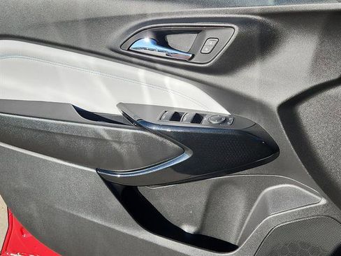 New 2026 Chevrolet Trax LT w/ Driver Confidence Package image 6