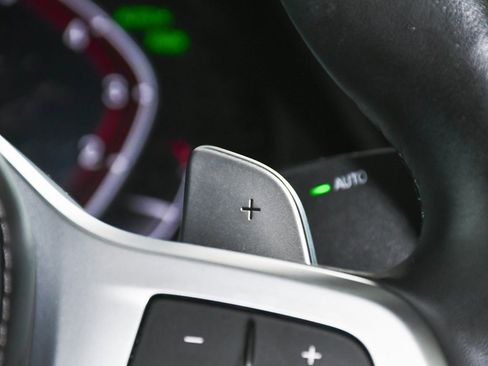 Used 2023 BMW X6 xDrive40i w/ M Sport Package image 41