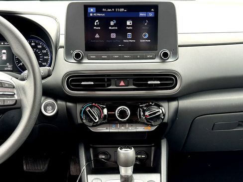 Used 2023 Hyundai Kona SEL image 30