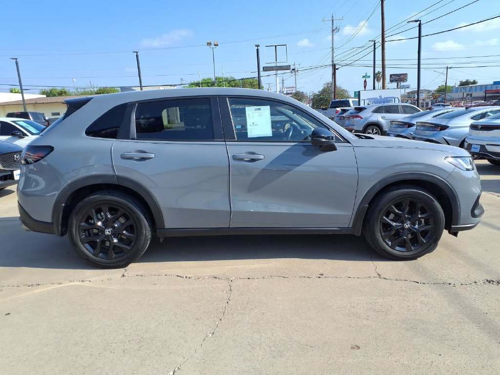 Used 2025 Honda HR-V Sport image 9