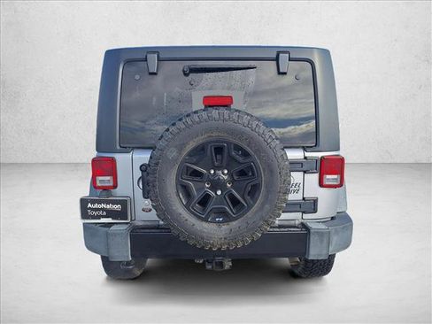 Used 2018 Jeep Wrangler Sport image 6