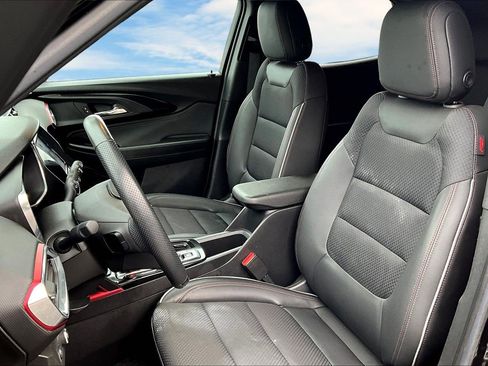 Used 2023 Chevrolet TrailBlazer RS w/ Convenience Package image 13