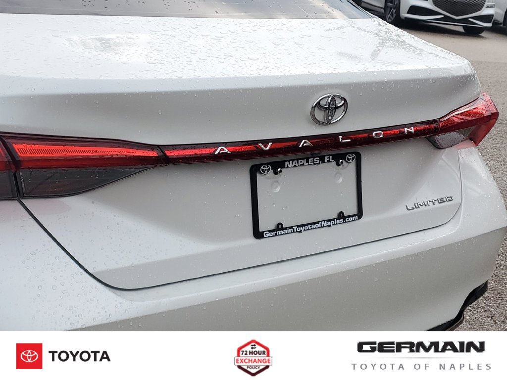 Used 2020 Toyota Avalon Limited FWD image 17
