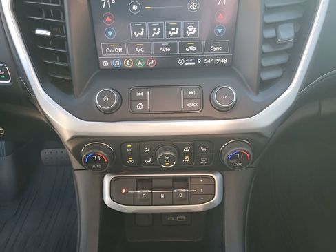 Used 2023 GMC Acadia SLT w/ Technology Package image 40