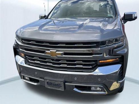 Used 2020 Chevrolet Silverado 1500 LTZ w/ LTZ Premium Package AWD/4WD image 2
