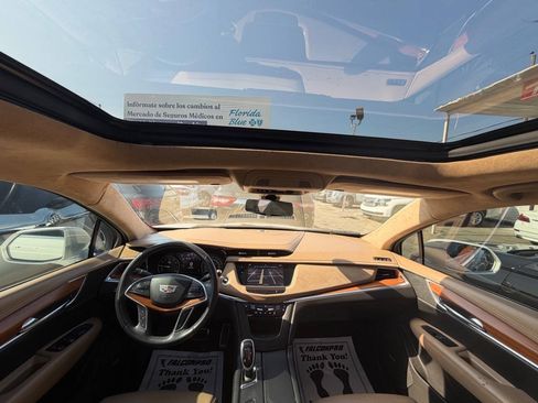 Used 2017 Cadillac XT5 Platinum w/ Driver Assist Package AWD/4WD image 19