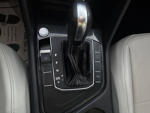 Used 2021 Volkswagen Tiguan SE R-Line image 15