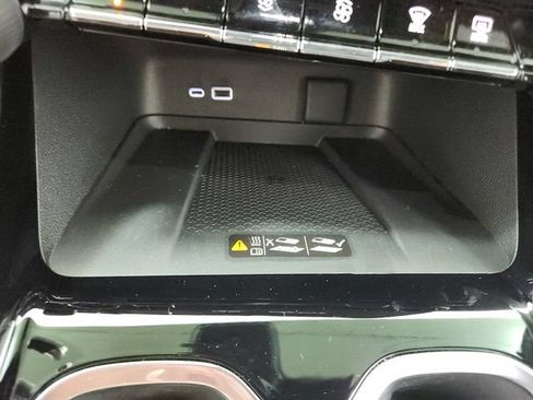 Used 2026 Chevrolet Traverse High Country FWD image 31
