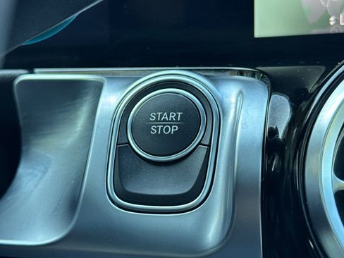 Certified 2023 Mercedes-Benz EQB 250+ w/ Exclusive Package image 23