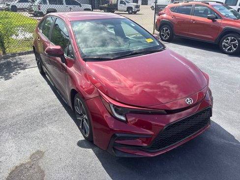 Used 2023 Toyota Corolla SE FWD image 2