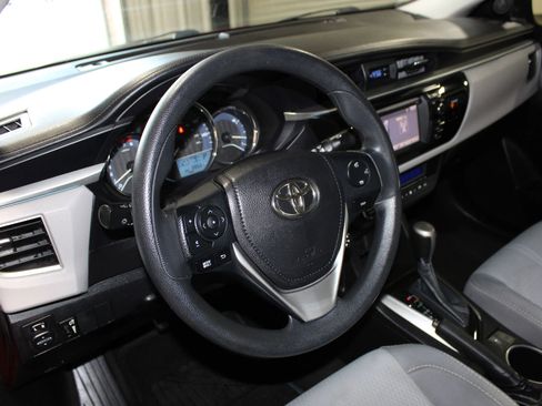 Used 2015 Toyota Corolla LE FWD image 20