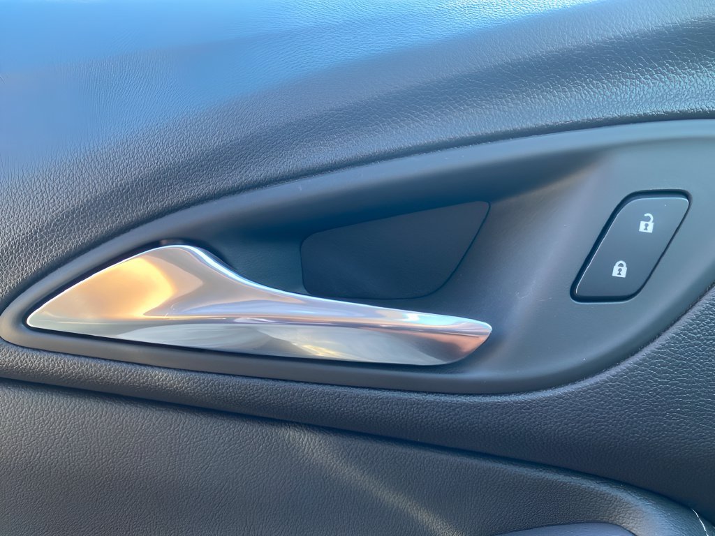 Used 2025 Buick Encore GX Preferred FWD image 11