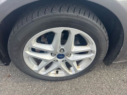 Used 2016 Ford Fusion SE FWD image 22