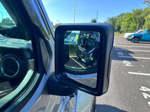 Used 2020 Jeep Wrangler Unlimited Sahara AWD/4WD image 12