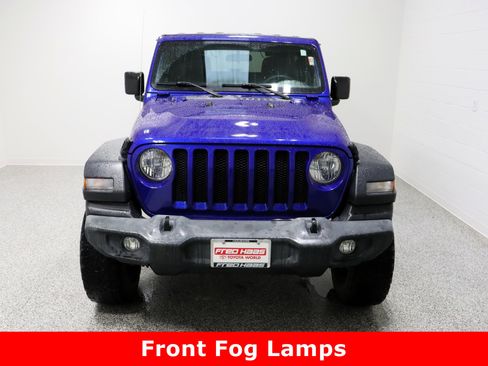 Used 2019 Jeep Wrangler Sport image 3