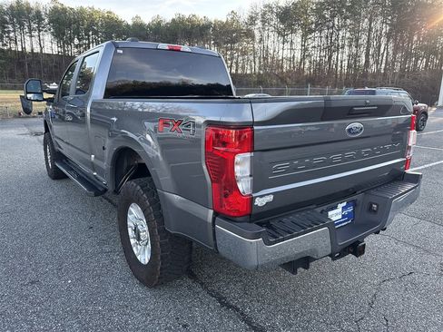 Used 2021 Ford F250 XL w/ STX Appearance Package image 5