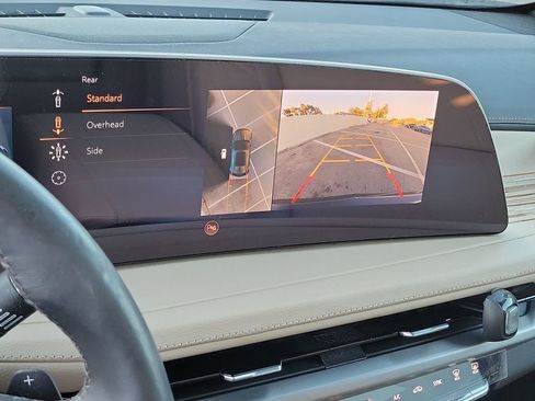 Used 2024 Cadillac XT4 Premium Luxury w/ Active Safety Package image 22