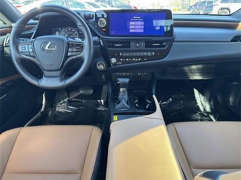 Certified 2024 Lexus ES 350 w/ Premium Package image 15