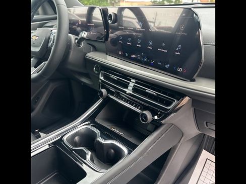 New 2026 Chevrolet Traverse LT w/ Sun and Wheel Package image 15