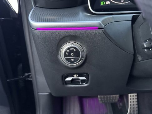 Used 2025 Mercedes-Benz C 300 4MATIC Sedan image 23