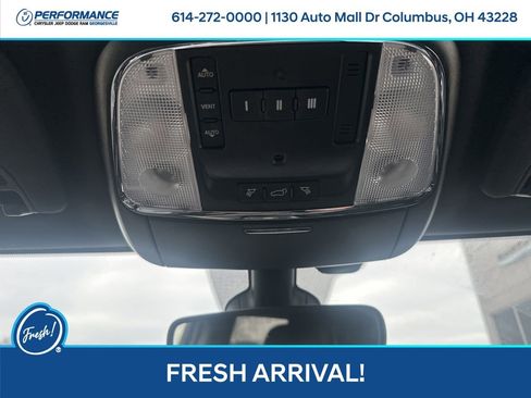 Used 2018 Jeep Grand Cherokee Altitude image 25