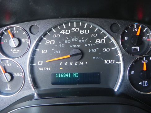 Used 2021 Chevrolet Express 2500 w/ Enhanced Convenience Package image 12