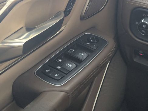 Used 2019 RAM 1500 Limited AWD/4WD image 19