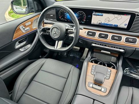 Certified 2025 Mercedes-Benz GLS 450 4MATIC image 29