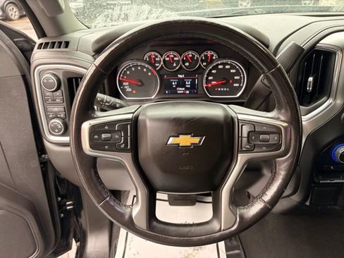 Used 2022 Chevrolet Silverado 1500 LT AWD/4WD image 22