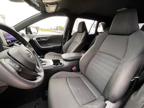 Used 2024 Toyota RAV4 SE AWD/4WD image 8