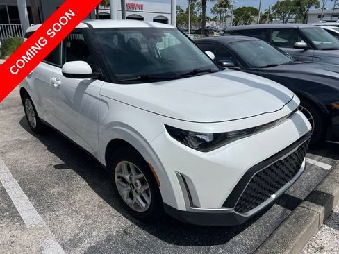 Certified 2024 Kia Soul LX w/ Option Group 015 FWD image 3