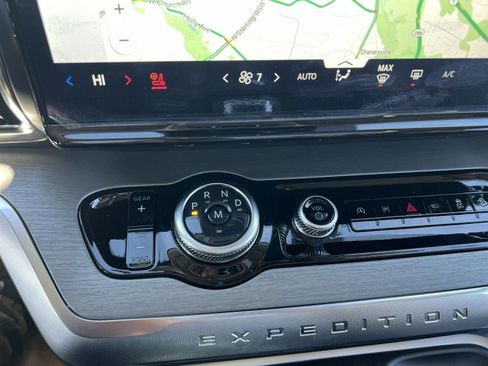 New 2026 Ford Expedition Max Platinum w/ Driver's Package image 22