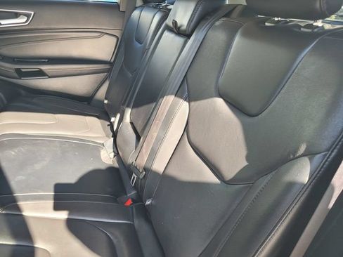 Used 2019 Ford Edge Titanium AWD/4WD image 15