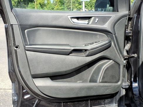 Used 2022 Ford Edge SEL image 4