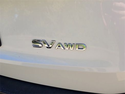 Used 2023 Nissan Rogue SV image 5