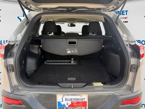 Used 2015 Jeep Cherokee Sport w/ Sport Appearance Group FWD image 22