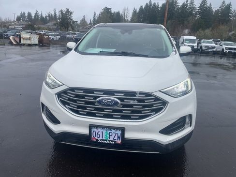 Used 2023 Ford Edge Titanium w/ Class II Trailer Tow Package image 2
