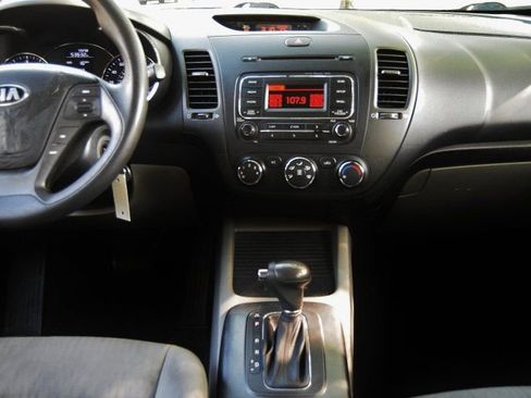 Used 2015 Kia Forte LX image 26