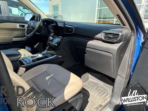 Used 2021 Ford Explorer Limited w/ Equipment Group 301A AWD/4WD image 10