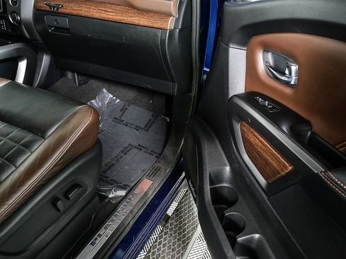 Used 2017 Nissan Titan Platinum Reserve image 23