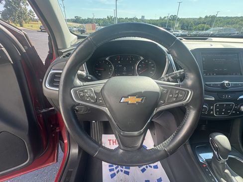 Used 2022 Chevrolet Equinox LT FWD image 21